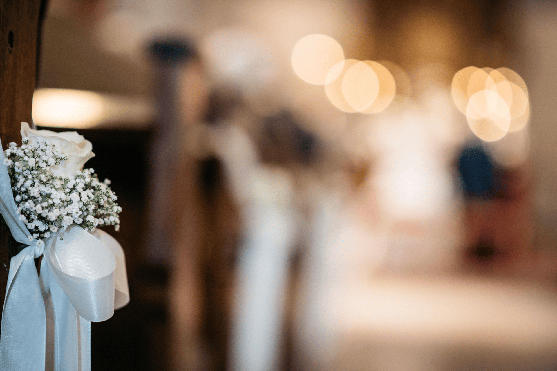 Minimalist Wedding Décor: Less is More